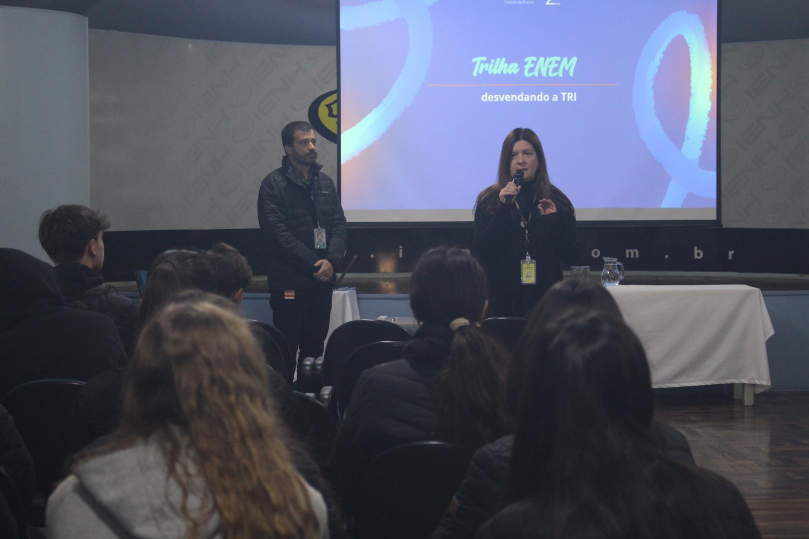 1st grades do Ensino Médio participam de preparação para o primeiro Simulado Enem