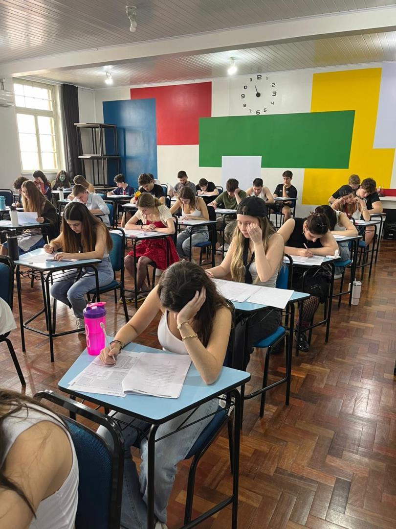 3ªs séries da Unidade Fundação Evangélica realiza simulado de teste proficiência TOEFL ITP