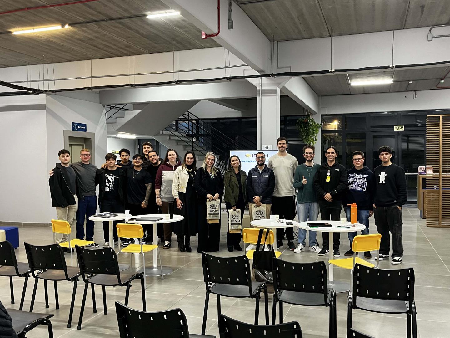 Acadêmicos de ADS apresentam projetos inovadores em Pitch Day no IENH Labs/CIT