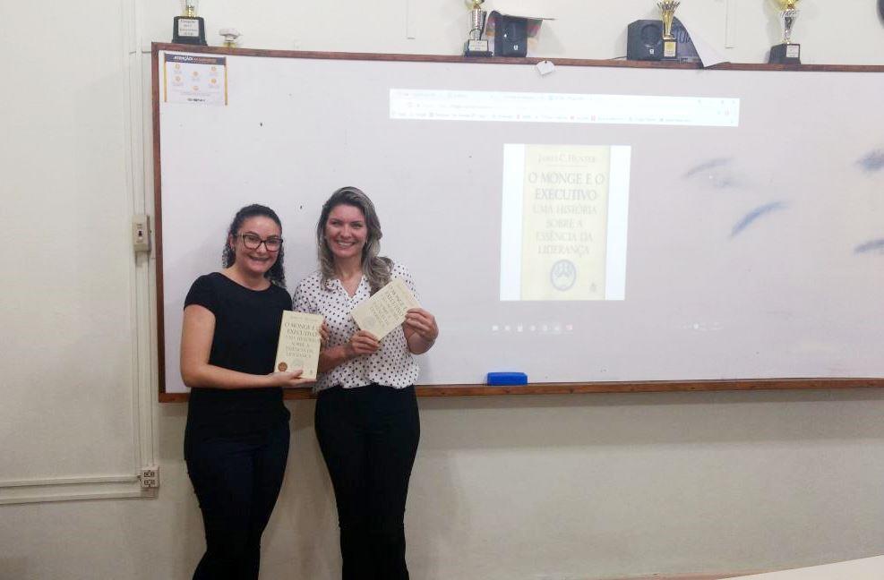 Acadêmicos participam de projeto de leiturização na Faculdade IENH