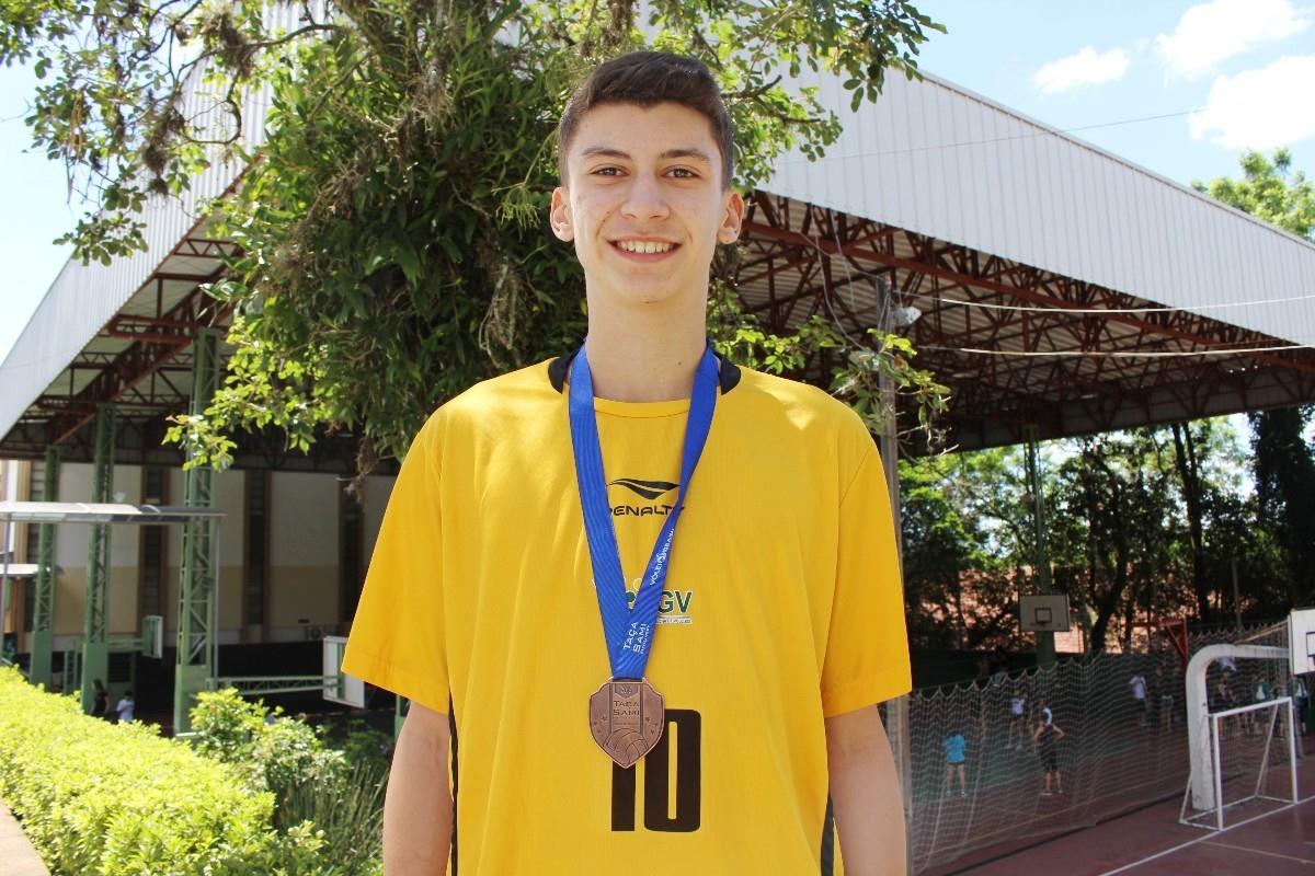 Aluno da IENH convocado para a Seleção Gaúcha de Vôlei conquista 3º lugar no Campeonato de Seleções