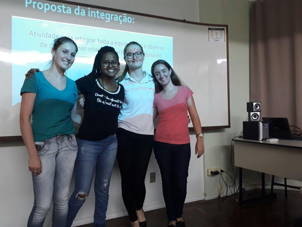 Alunos aprendem sobre integração nas organizações elaborando atividades para novos colaboradores 