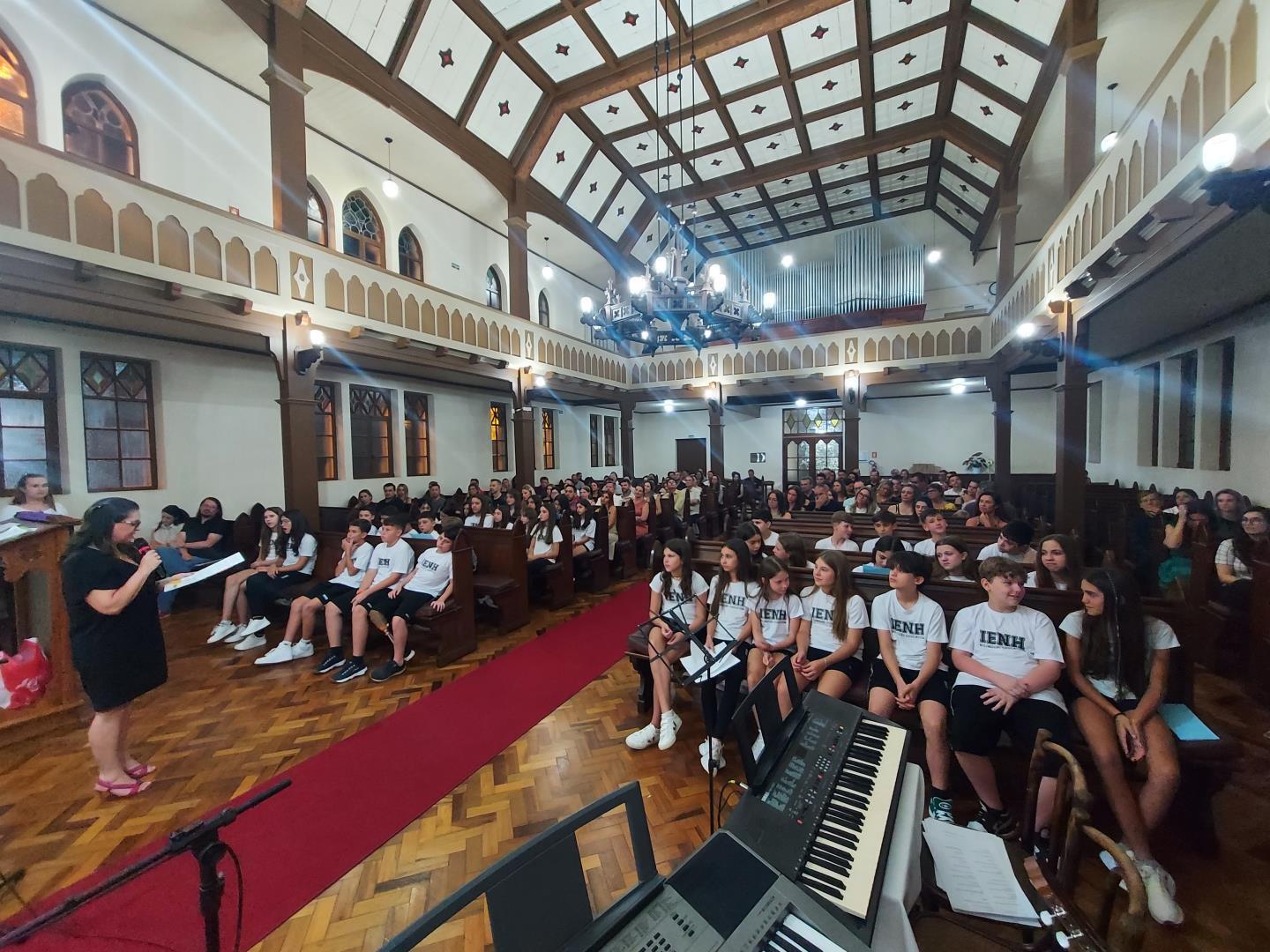 Alunos dos 6ºs anos da Unidade Pindorama celebram encerramento de ciclo