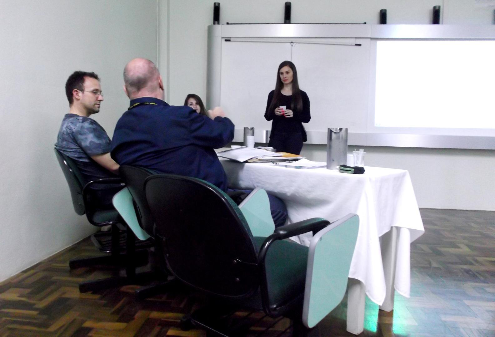 Alunos dos Cursos Técnicos da IENH apresentam TCCs