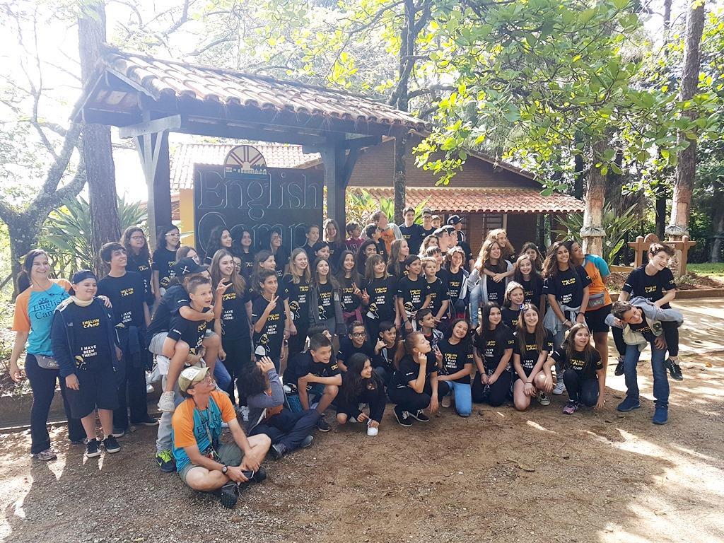 Alunos dos Estudos Avançados de Língua Inglesa da IENH atuam como monitores no English Camp