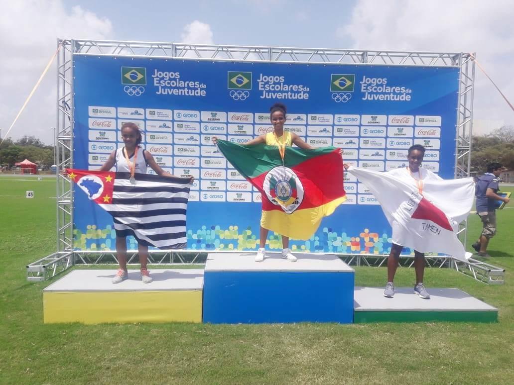 Atletismo da IENH conquista medalhas nos Jogos Escolares da Juventude