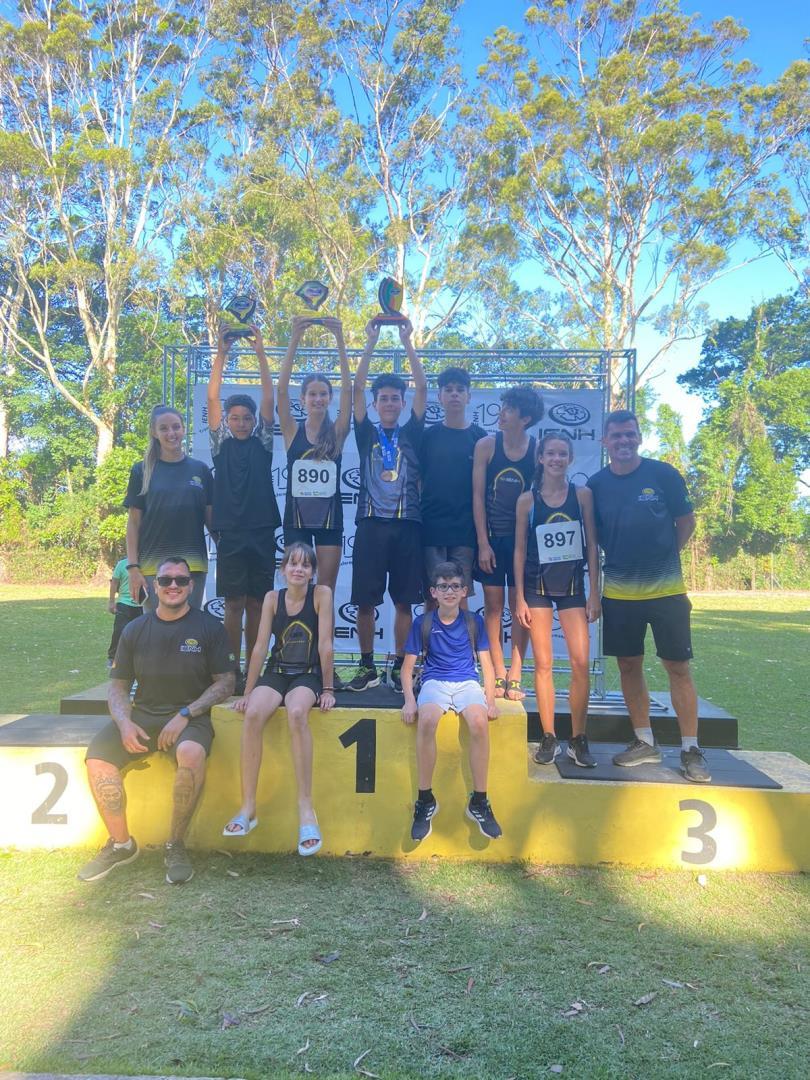 Atletismo da IENH é campeão Estadual sub-14