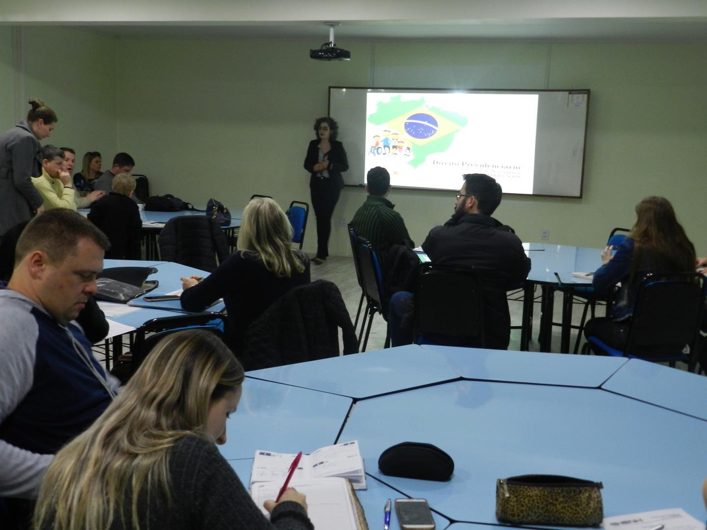 Aula aberta aborda aposentadoria e benefícios previdenciários