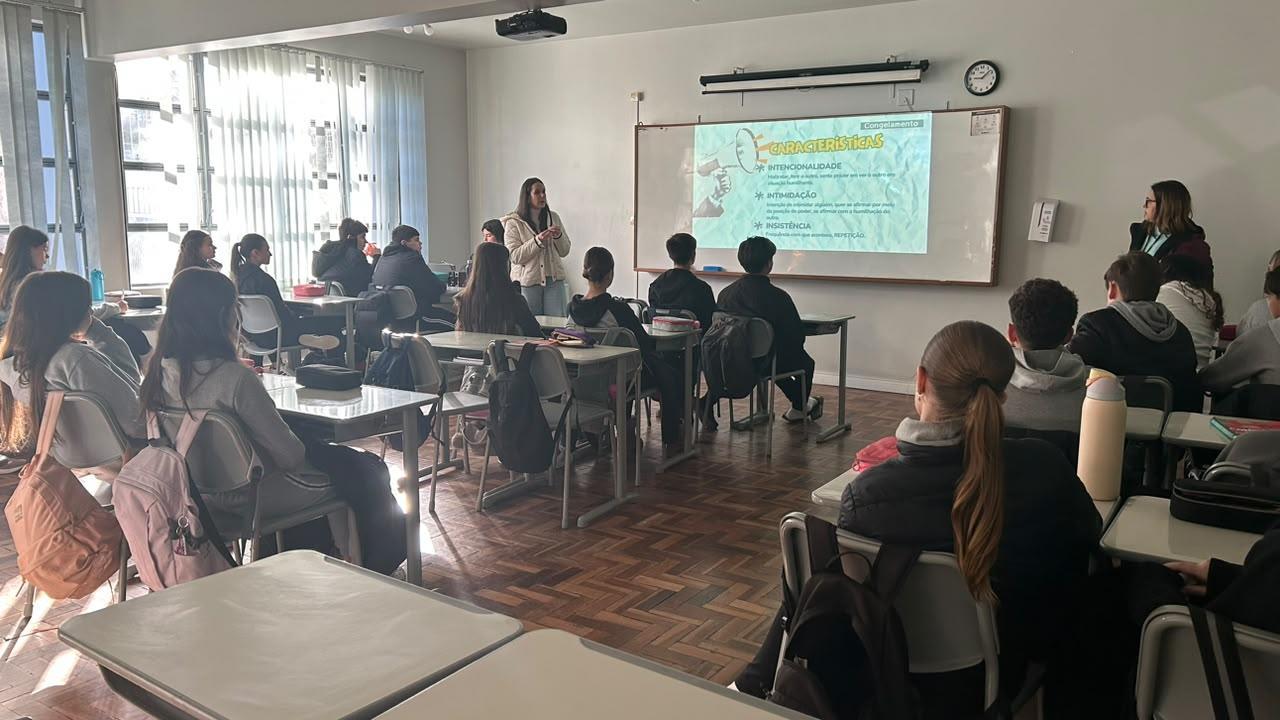 Bullying e cyberbullying são tema de conversa com estudantes na Unidade Fundação Evangélica