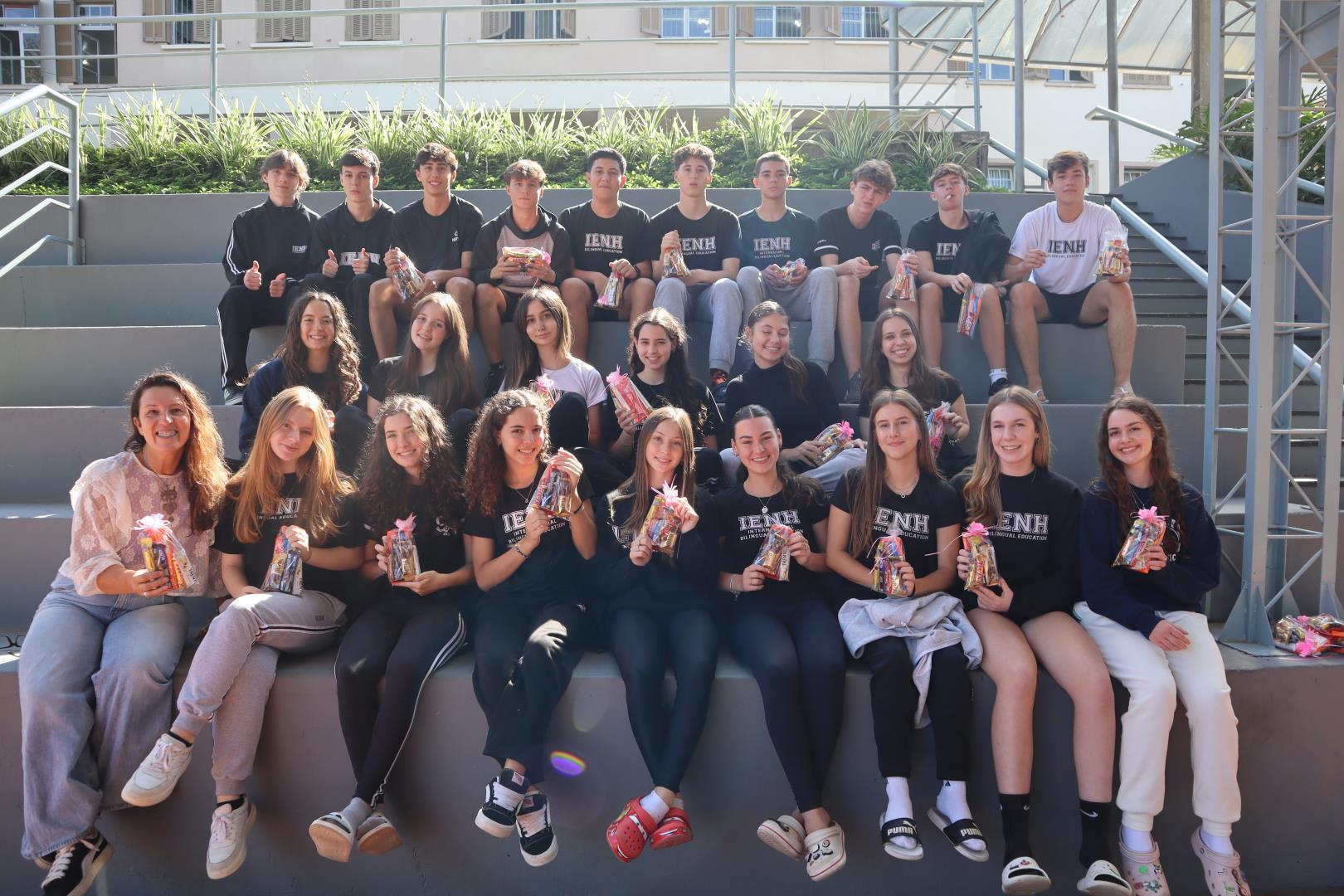 Caça aos ninhos anima aula de Língua Espanhola da turma 1st grade C da Unidade Fundação Evangélica
