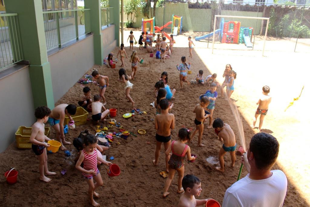 Calor, areia e banho de mangueira na Unidade Pindorama