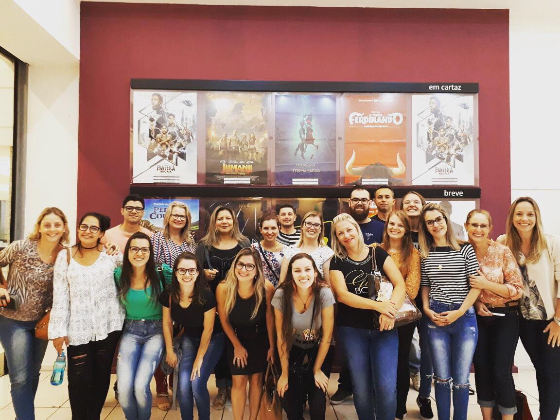 Cinema é sala de aula para acadêmicos de Psicologia da Faculdade IENH