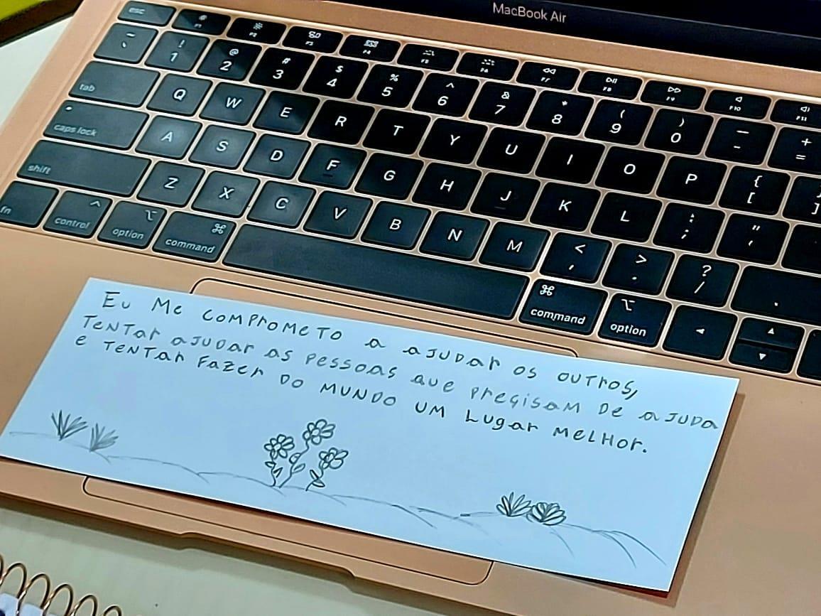 Compromisso com a paz e a vida é tema de atividade da Pastoral Escolar Compromisso com a paz e a vida é tema de atividade da Pastoral Escolar