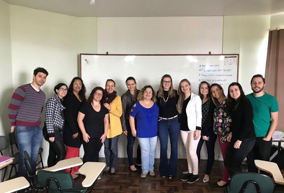 Curso sobre gestão do tempo na Faculdade IENH