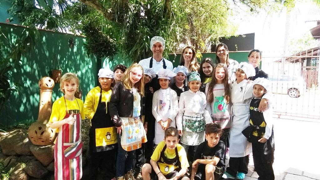 Dia de imersão na Língua Inglesa com culinária para alunos do 4º ano B