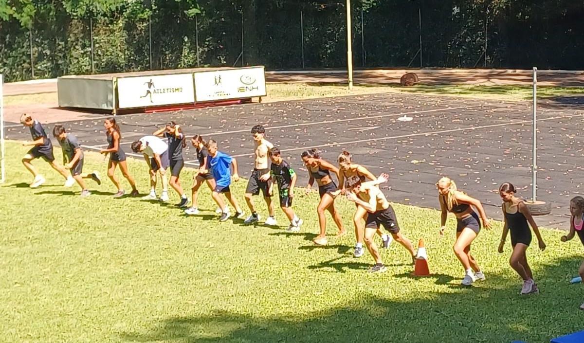 Equipe de Atletismo da IENH inicia os treinos para a temporada 2026