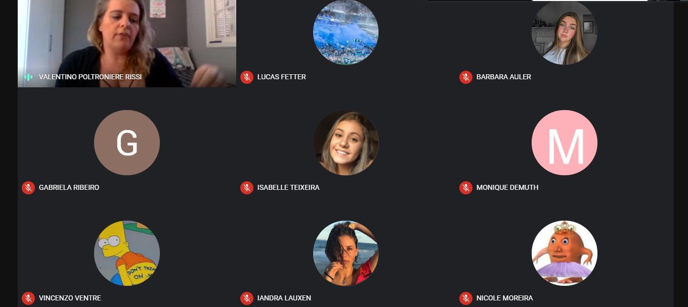 Estudantes aprendem sobre tipos de seguros com palestra na aula de Educação Financeira Estudantes aprendem sobre tipos de seguros com palestra na aula de Educação Financeira