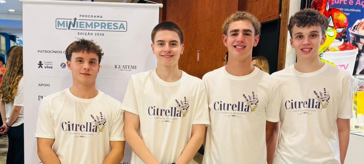 Estudantes da IENH apresentam inovação e empreendedorismo na Feira de Miniempresas
