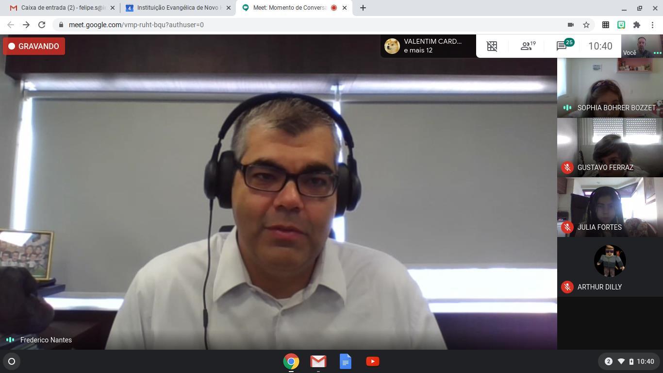 Estudantes participam de bate-papo esportivo com Frederico Nantes Estudantes participam de bate-papo esportivo com Frederico Nantes