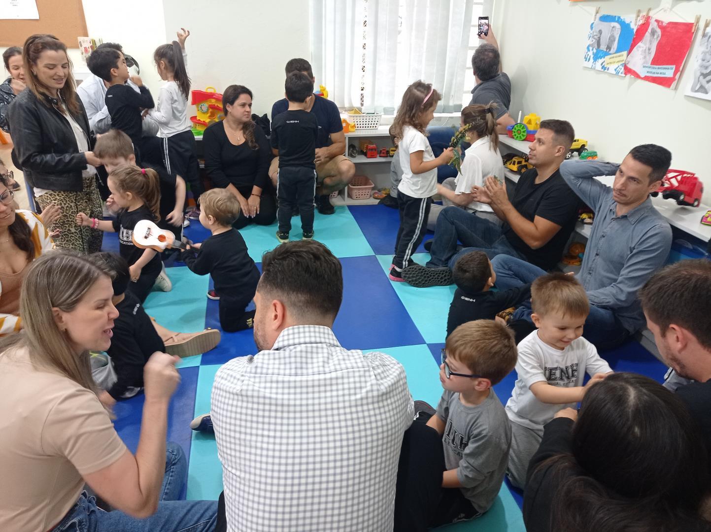 Famílias participam de encerramento do projeto de estudos