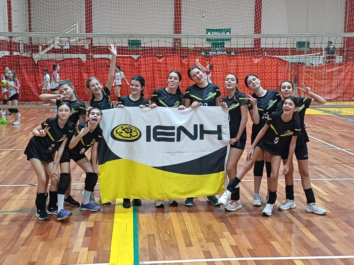 Fim de semana movimentado para o voleibol da IENH