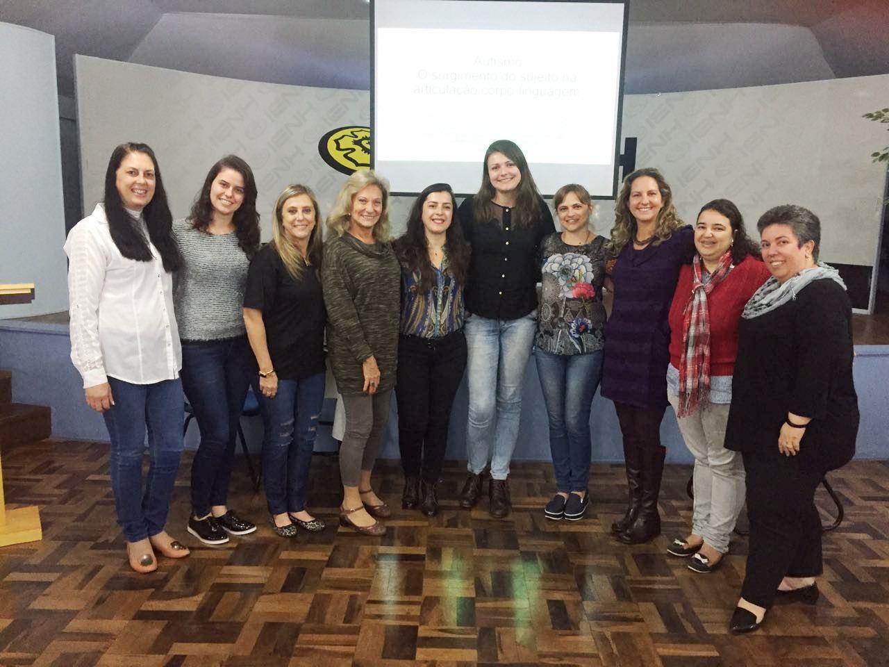 Formandas organizam curso sobre autismo na Faculdade IENH