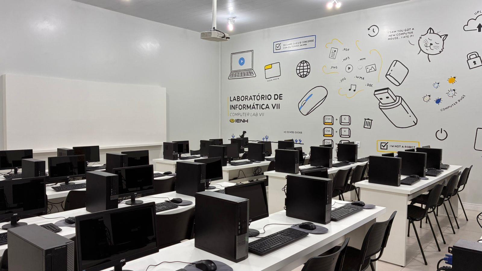 Fundação Evangélica inaugura novo Laboratório de Educação Tecnológica com sistema ChromeOS Flex Fundação Evangélica inaugura novo Laboratório de Educação Tecnológica com sistema ChromeOS Flex
