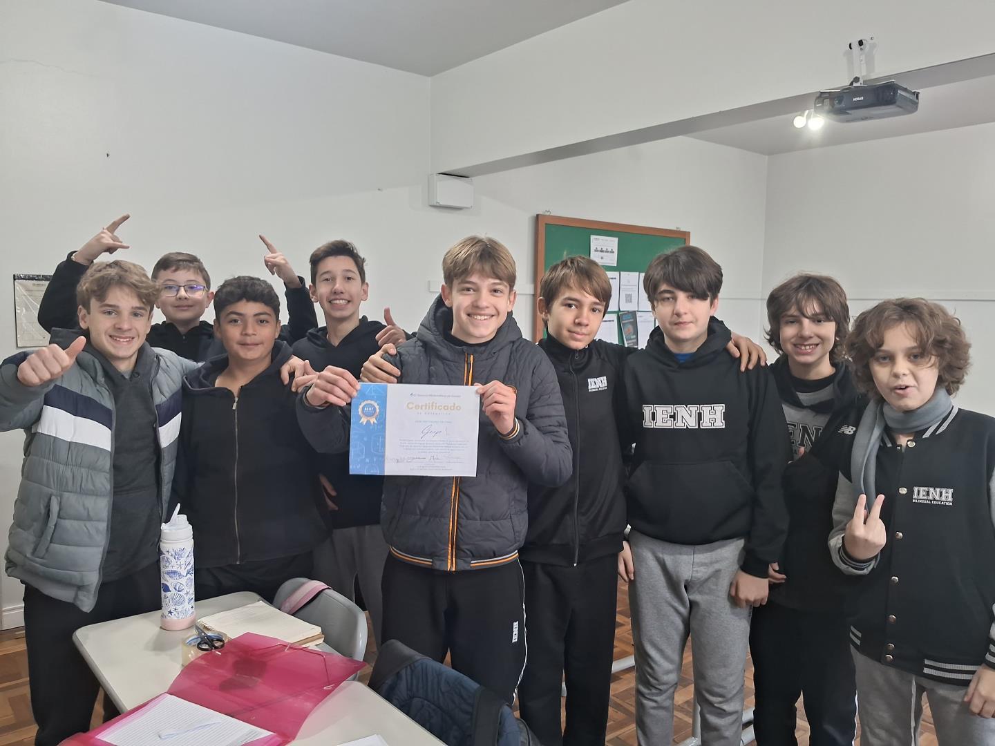 Gincana de Matemática promove revisão divertida nas turmas de Year 8 da Unidade Fundação Evangélica 