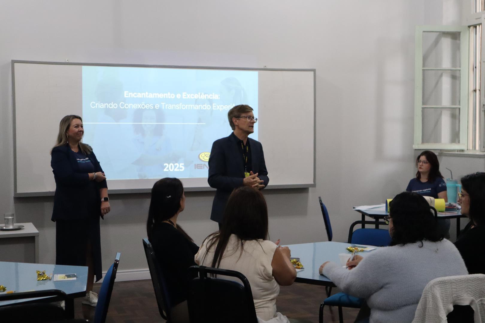 IENH inicia treinamento "Excelência em Atendimento" para equipes de atendimento