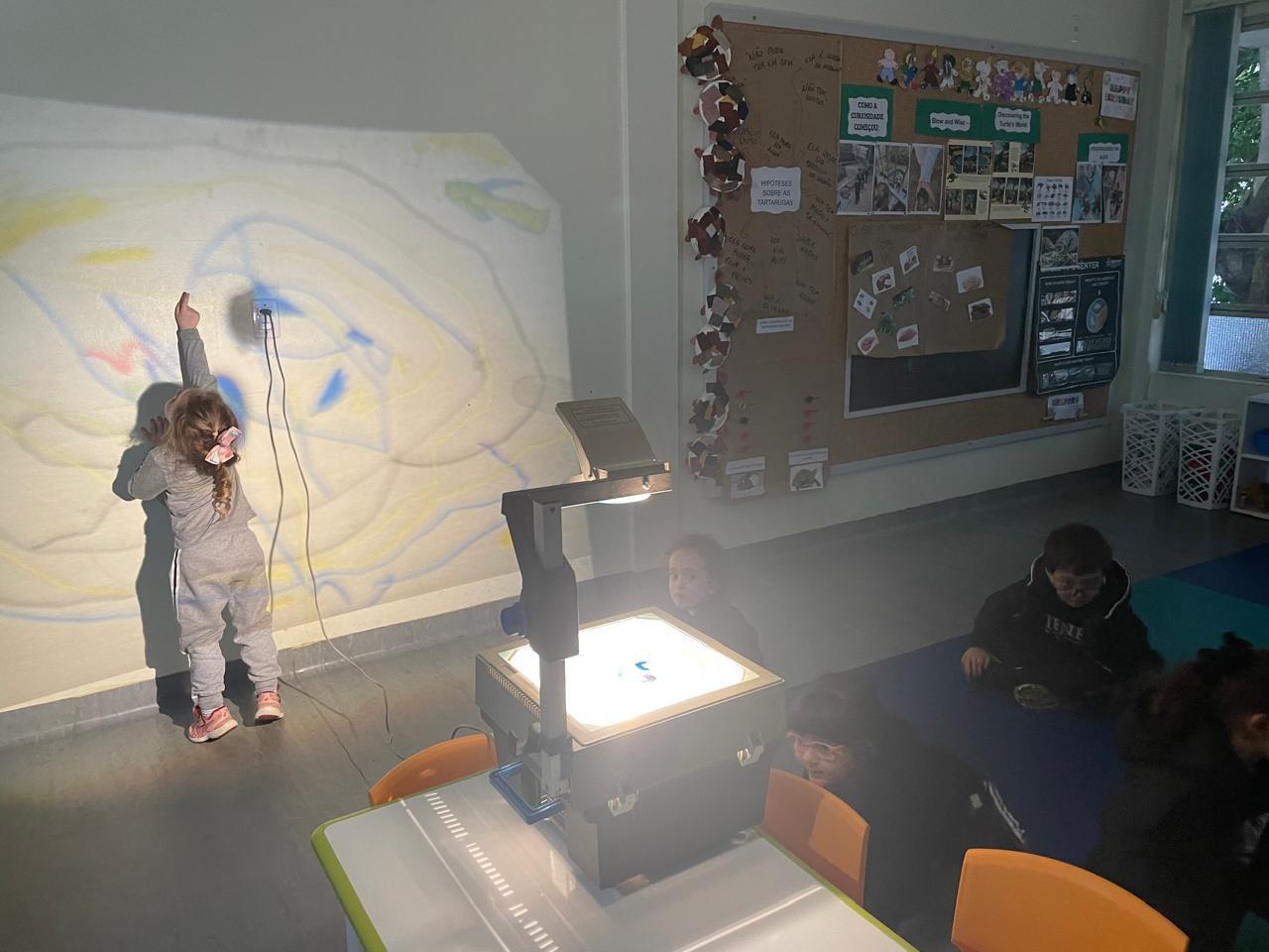 Kindergarten 3B da Unidade Oswaldo Cruz realiza proposta especial estimulando a expressão artística 