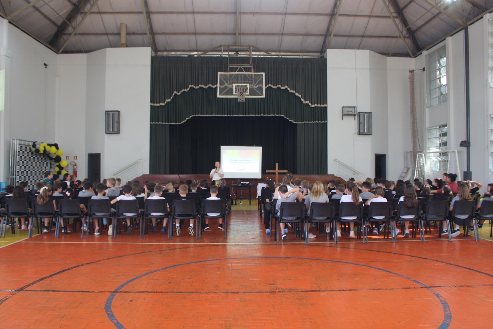 Meditação de início de semestre é realizada na Unidade Pindorama