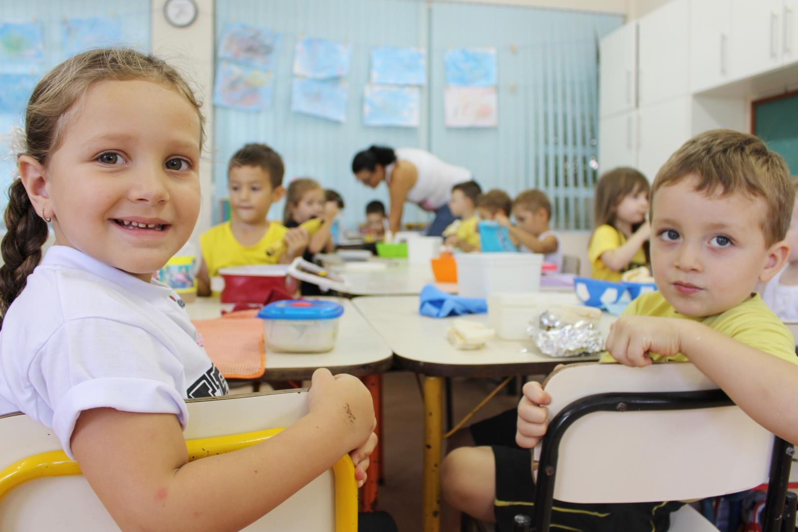 Momento do lanche com aprendizado nos Níveis 3