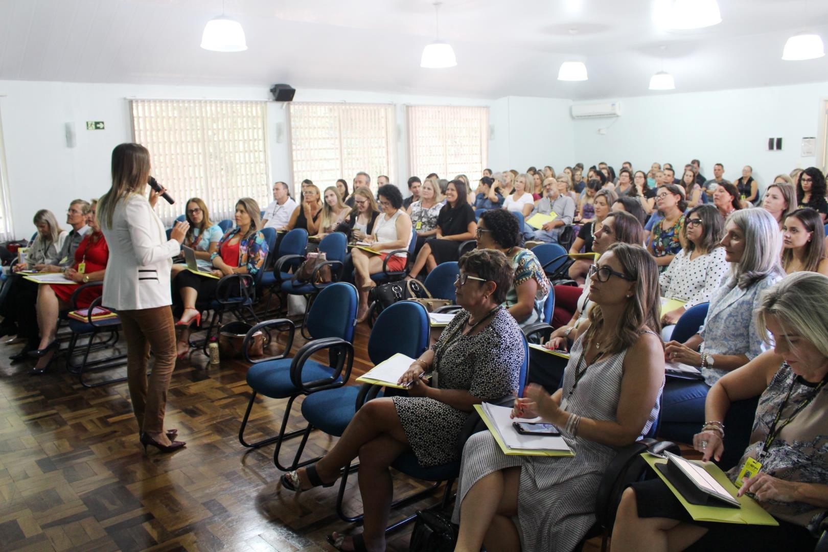 Momentos de capacitação no retorno dos Professores da IENH