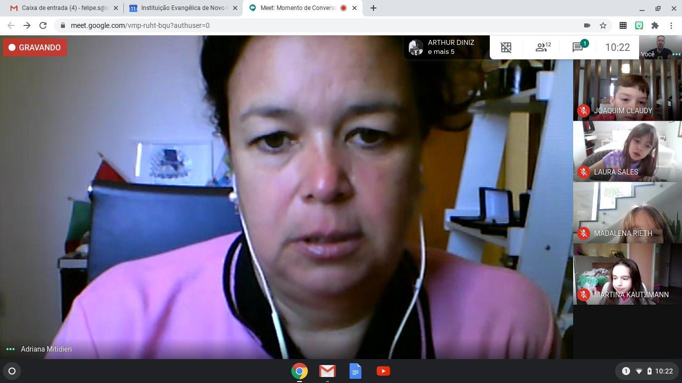 Momentos de conversas esportivas: estudantes recebem Adriana Mitidieri  Momentos de conversas esportivas: estudantes recebem Adriana Mitidieri