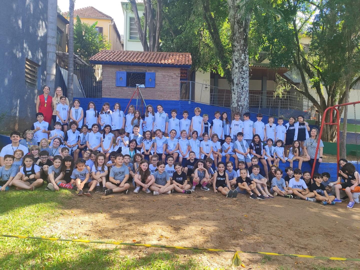 Monitores Ecológicos realizam cerimônia de passagem de cargo na horta da Unidade Pindorama