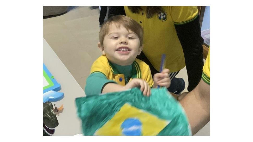 Níveis 2 realizam releitura da Bandeira do Brasil
