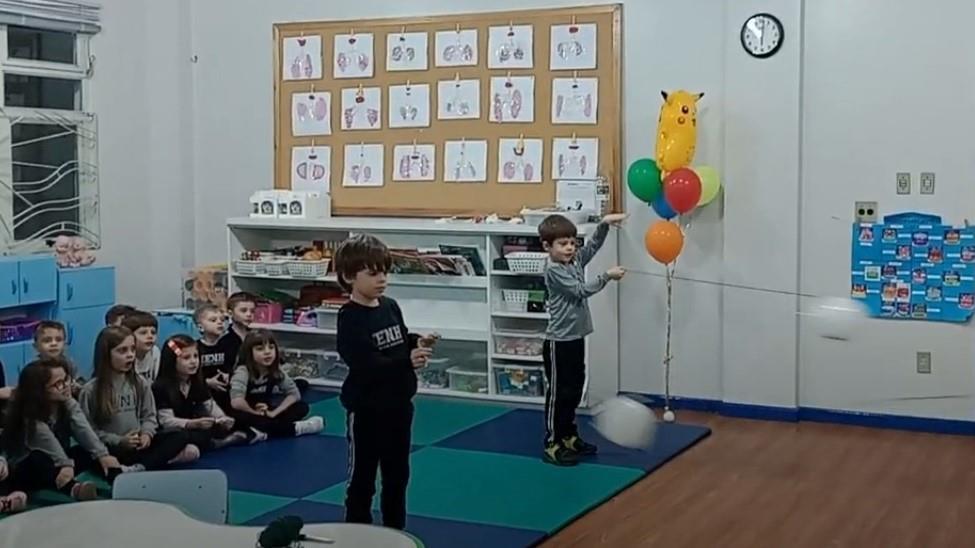 Nível 5B da Unidade Pindorama realiza “corrida” de balões Nível 5B da Unidade Pindorama realiza “corrida” de balões