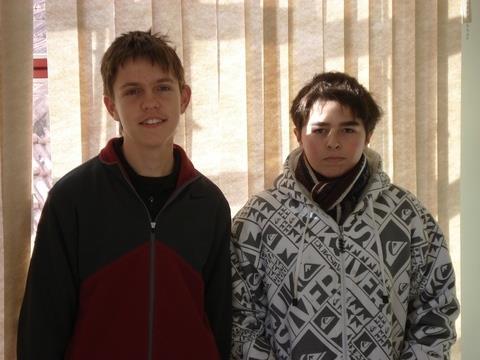 Estudantes do Ensino Médio participam de Encontro de Liderança Jovem