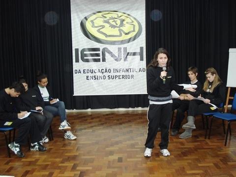 Estudantes do Ensino Médio participam de Debate nas escolas