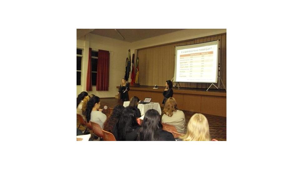 Cultura de massa é tema de palestra Cultura de massa é tema de palestra