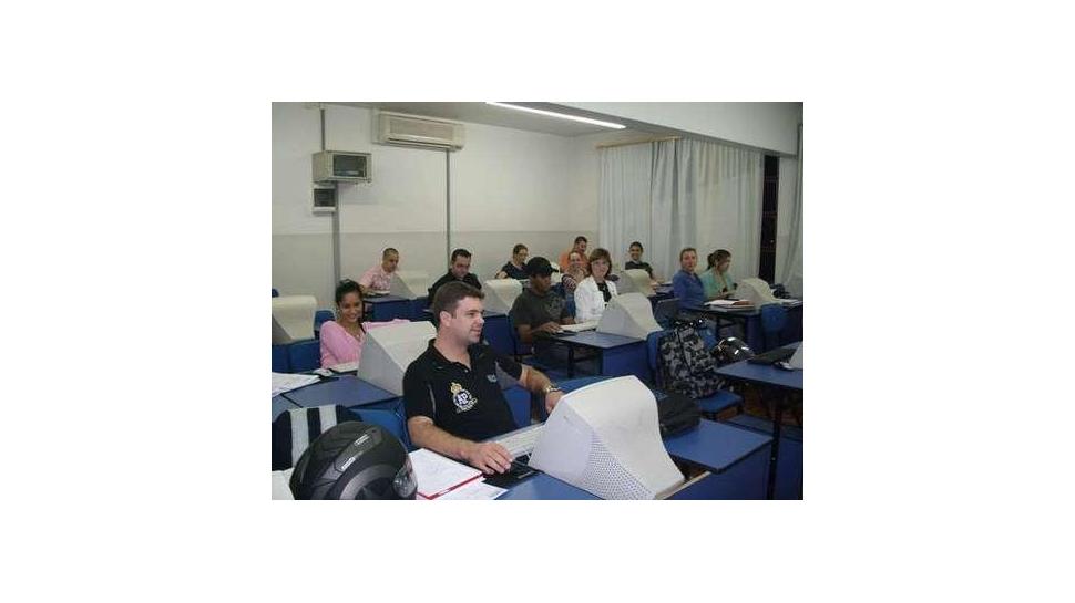 Alunos do Curso Técnico em Logística ampliam conhecimento através do Excel Alunos do Curso Técnico em Logística ampliam conhecimento através do Excel