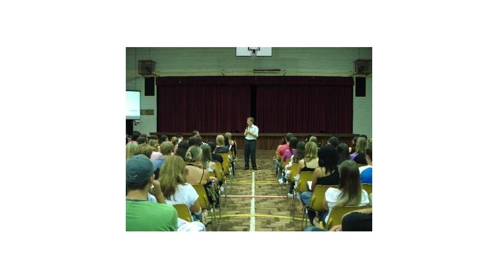 Atração especial marca Aula Inaugural do Ensino Técnico e Superior da IENH