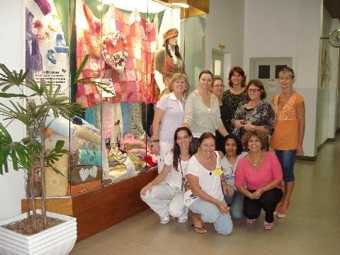 Grupo de Mulheres Voluntárias da IENH realiza doações