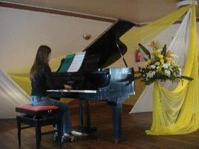 Aluna da IENH recebe Menção Honrosa em Concurso de Piano