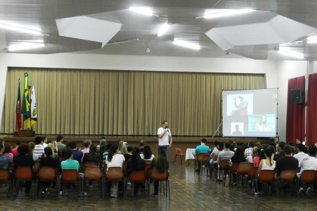 Momento de reflexão para alunos dos Cursos Técnicos Momento de reflexão para alunos dos Cursos Técnicos