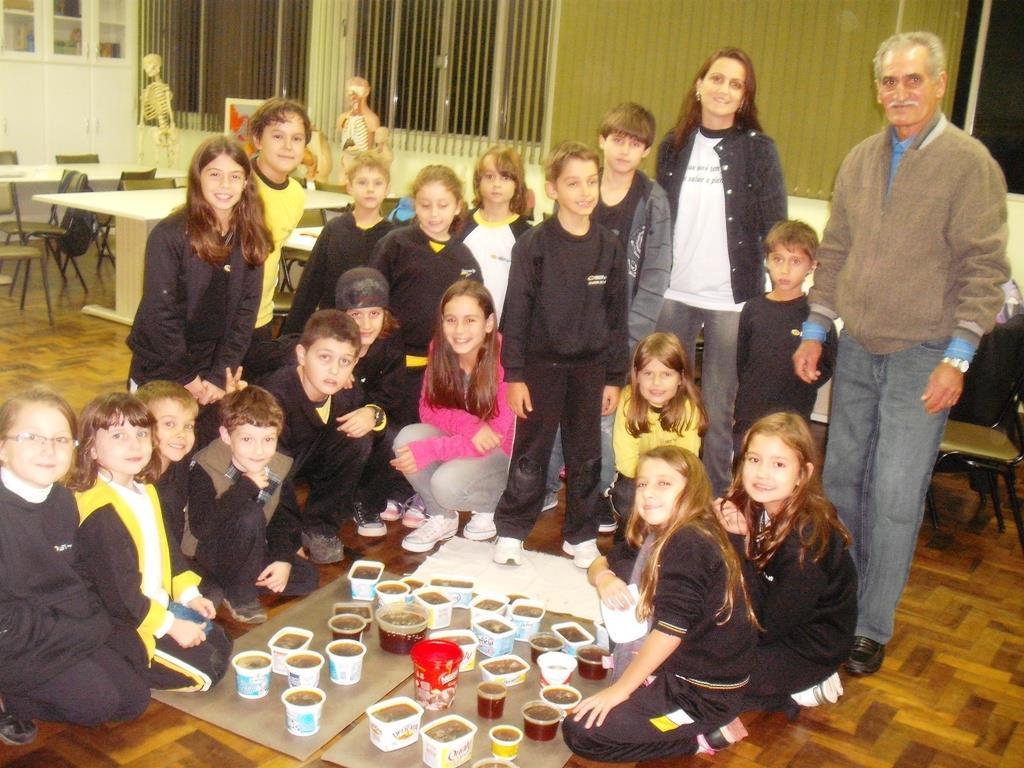 Monitores Ecológicos aprendem a fazer sabão caseiro