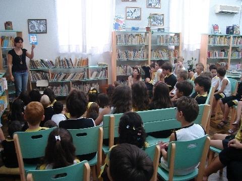 1ªs séries aprendem sobre Páscoa através de história