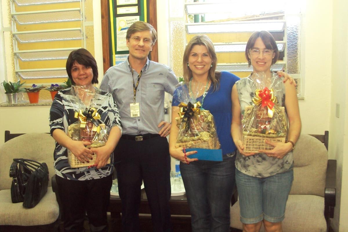 Núcleo Pedagógico e Coordenações da IENH recebem homenagens  