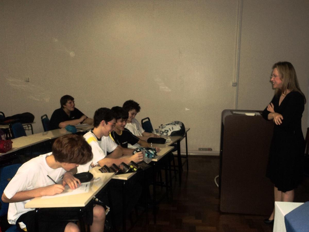 Palestra sobre nutrição esclarece dúvidas dos estudantes