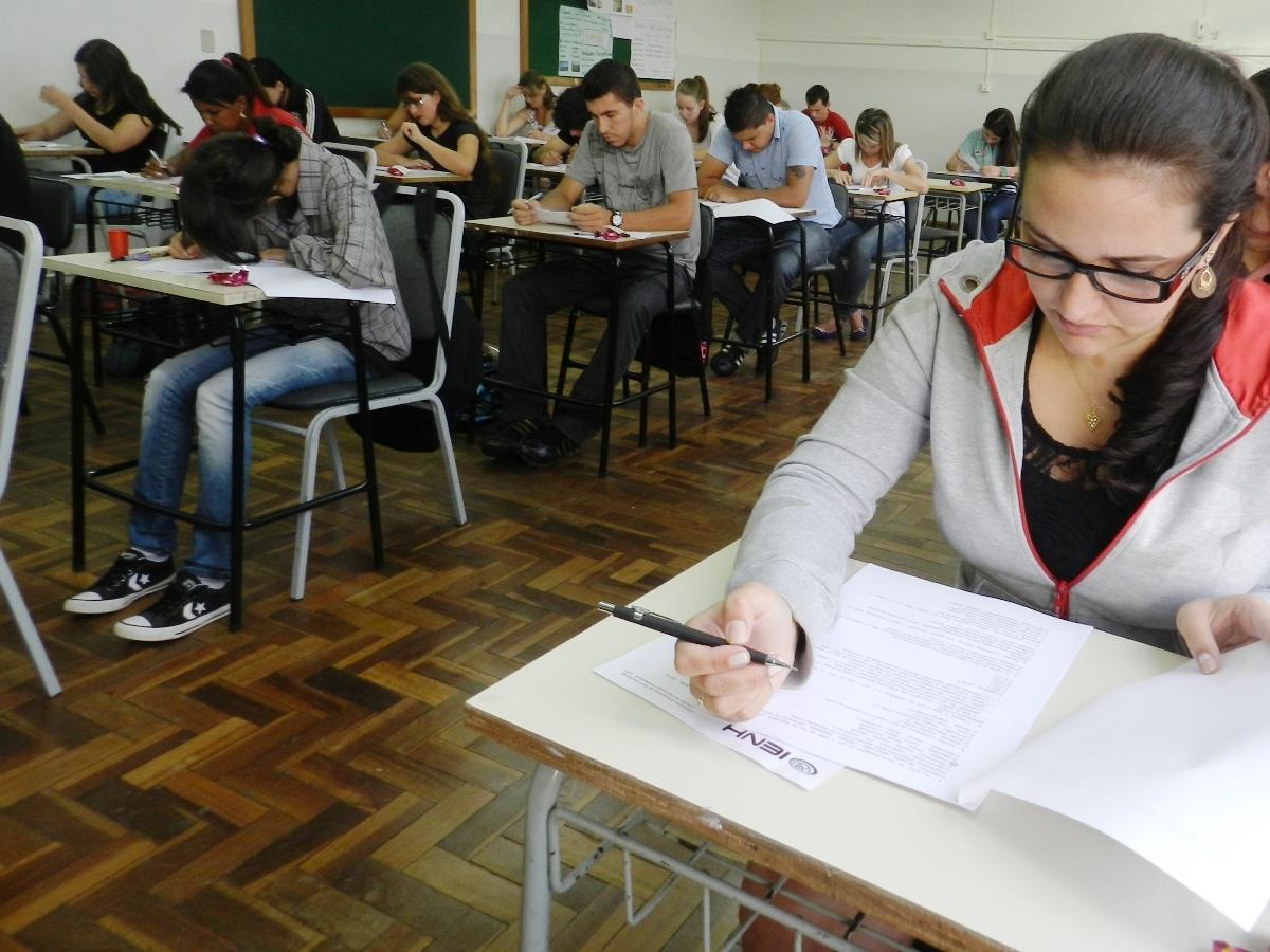 Prova de Bolsas de Estudos para os Cursos Técnicos da IENH Prova de Bolsas de Estudos para os Cursos Técnicos da IENH